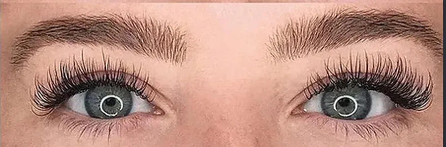 Hybrid eyelash extensions — a blend of classic singles and volume fans for wispy texture